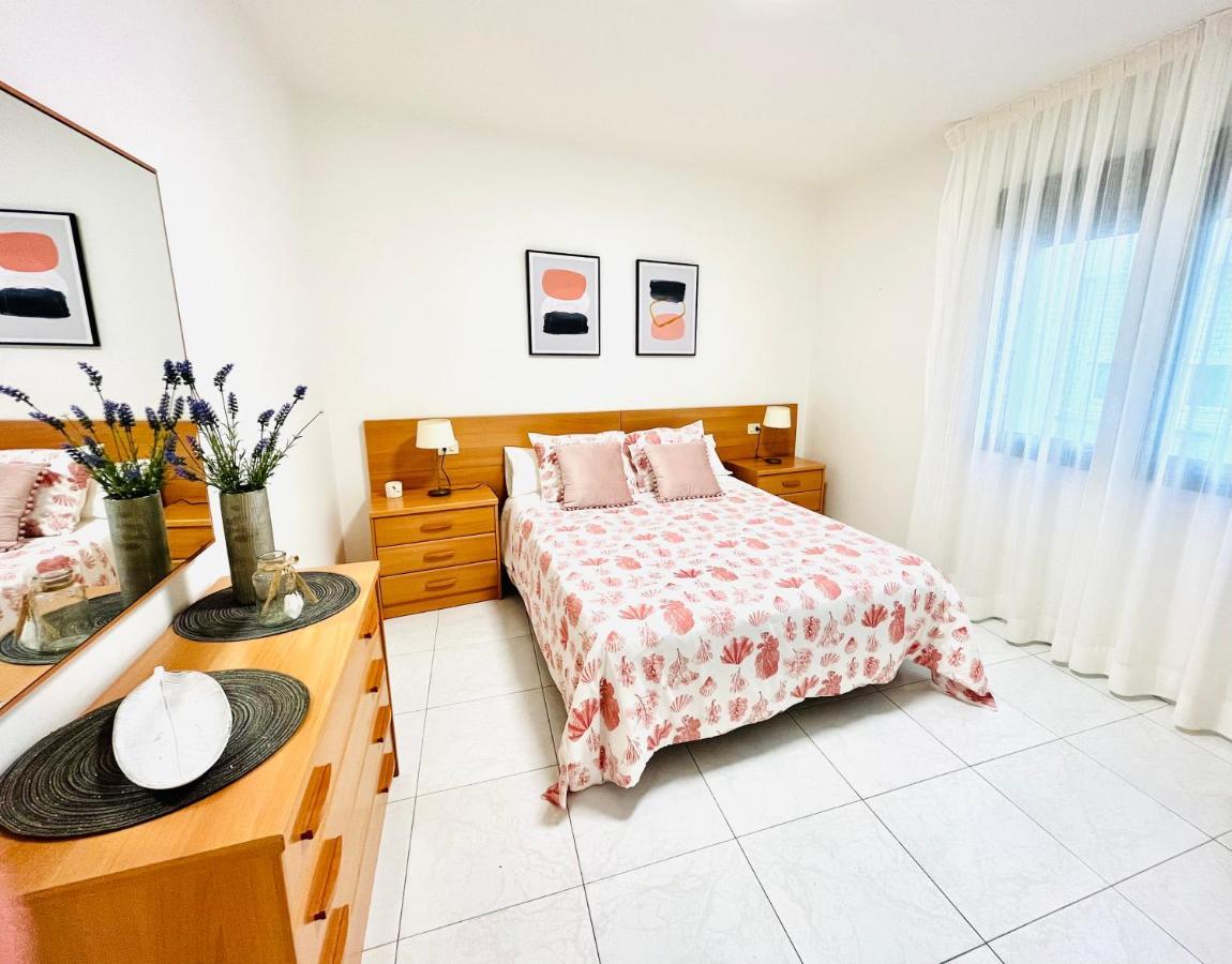 Apartamentos Faro Da Rocha O Grove Exterior foto
